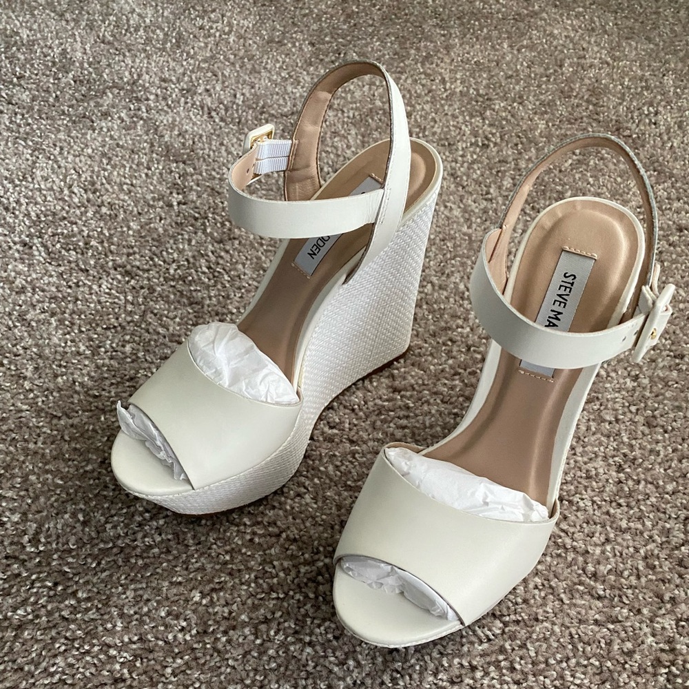 White Wedge Heel Sandal. Only worn once! Perfect for the Spring & Summer!